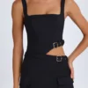 Acadia Minikleid mit Gürtel und Cut-outs in Schwarz Acadia Minikleid mit Gürtel und Cut-outs in Schwarz