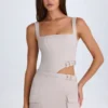 Acadia Minikleid mit Gürtel und Cut-outs in Taupe Acadia Minikleid mit Gürtel und Cut-outs in Taupe