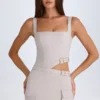 Acadia Minikleid mit Gürtel und Cut-outs in Taupe Acadia Minikleid mit Gürtel und Cut-outs in Taupe