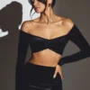 Adele Samt-Crop-Top mit gerafften Schultern in Jet Black Adele Samt-Crop-Top mit gerafften Schultern in Jet Black