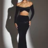 Adele Samt-Crop-Top mit gerafften Schultern in Jet Black Adele Samt-Crop-Top mit gerafften Schultern in Jet Black