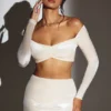 Adele Velvet Off-Shoulder Ruched Crop Top in Elfenbein Adele Velvet Off-Shoulder Ruched Crop Top in Elfenbein