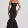 Adelpha Tüll-Fischschwanzkleid in Schwarz Adelpha Tüll-Fischschwanzkleid in Schwarz