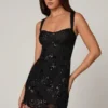 Adia verziertes A-Linien-Minikleid in Schwarz Adia verziertes A-Linien-Minikleid in Schwarz