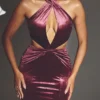 Adriana Samt-Maxikleid mit Neckholder in Weinrot Adriana Samt-Maxikleid mit Neckholder in Weinrot