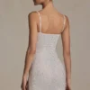 Aellin verziertes, figurbetontes Minikleid in Weiß Aellin verziertes, figurbetontes Minikleid in Weiß