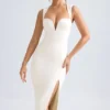 Aiko Midaxi-Kleid mit Herzausschnitt in Elfenbein Aiko Midaxi-Kleid mit Herzausschnitt in Elfenbein