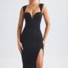 Aiko Midaxi-Kleid mit Herzausschnitt in Schwarz Aiko Midaxi-Kleid mit Herzausschnitt in Schwarz