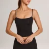 Ailany Modal-Oberteil mit U-Ausschnitt in Schwarz Ailany Modal-Oberteil mit U-Ausschnitt in Schwarz