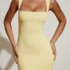 Ainslee Midi-Kleid mit quadratischem Ausschnitt in Pastellgelb Ainslee Midi-Kleid mit quadratischem Ausschnitt in Pastellgelb