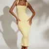 Ainslee Midi-Kleid mit quadratischem Ausschnitt in Pastellgelb Ainslee Midi-Kleid mit quadratischem Ausschnitt in Pastellgelb