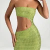 Alamea Bandeau-Maxikleid mit Cut-outs und Verzierungen in Birnengrün Alamea Bandeau-Maxikleid mit Cut-outs und Verzierungen in Birnengrün