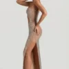 Alamea Bandeau-Maxikleid mit Verzierungen und Cut-outs in Honig Alamea Bandeau-Maxikleid mit Verzierungen und Cut-outs in Honig