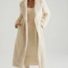 Alaska langer Shearling-Mantel in Creme Alaska langer Shearling-Mantel in Creme