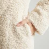 Alaska langer Shearling-Mantel in Creme Alaska langer Shearling-Mantel in Creme