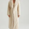 Alaska langer Shearling-Mantel in Creme Alaska langer Shearling-Mantel in Creme