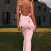 Aldona – Geschmeidiges Jersey-Kleid mit Blumenapplikationen in Blush Aldona – Geschmeidiges Jersey-Kleid mit Blumenapplikationen in Blush