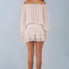 Alessia Off-Shoulder-Minikleid mit Ballonärmeln in Elfenbein Alessia Off-Shoulder-Minikleid mit Ballonärmeln in Elfenbein
