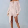 Alessia Off-Shoulder-Minikleid mit Ballonärmeln in Elfenbein Alessia Off-Shoulder-Minikleid mit Ballonärmeln in Elfenbein