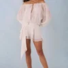 Alessia Off-Shoulder-Minikleid mit Ballonärmeln in Elfenbein Alessia Off-Shoulder-Minikleid mit Ballonärmeln in Elfenbein