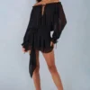 Alessia Off-Shoulder-Minikleid mit Ballonärmeln in Schwarz Alessia Off-Shoulder-Minikleid mit Ballonärmeln in Schwarz