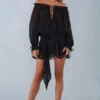 Alessia Off-Shoulder-Minikleid mit Ballonärmeln in Schwarz Alessia Off-Shoulder-Minikleid mit Ballonärmeln in Schwarz