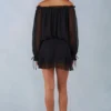 Alessia Off-Shoulder-Minikleid mit Ballonärmeln in Schwarz Alessia Off-Shoulder-Minikleid mit Ballonärmeln in Schwarz