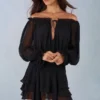 Alessia Off-Shoulder-Minikleid mit Ballonärmeln in Schwarz Alessia Off-Shoulder-Minikleid mit Ballonärmeln in Schwarz