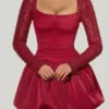 Aletta Minikleid mit verziertem Bubble-Saum in Rot