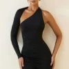 Alina Asymmetrisches, gerafftes Minikleid mit offenem Rücken in Schwarz Alina Asymmetrisches, gerafftes Minikleid mit offenem Rücken in Schwarz