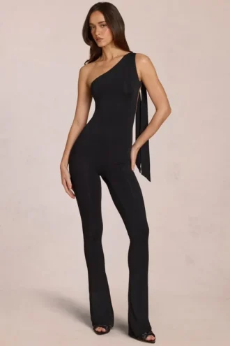 Alira Modal-Jumpsuit mit einer Schulter in Schwarz