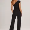 Alouette Modal-Jumpsuit mit einer Schulter in Schwarz Alouette Modal-Jumpsuit mit einer Schulter in Schwarz