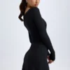 Alvie Modal-Minikleid mit Lagen und A-Linie in Schwarz Alvie Modal-Minikleid mit Lagen und A-Linie in Schwarz