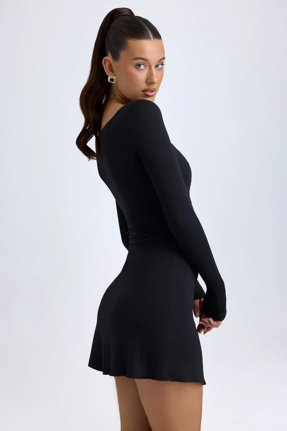 Alvie Modal-Minikleid mit Lagen und A-Linie in Schwarz Alvie Modal-Minikleid mit Lagen und A-Linie in Schwarz