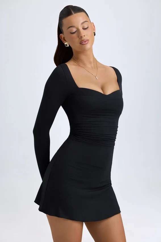 Alvie Modal-Minikleid mit Lagen und A-Linie in Schwarz Alvie Modal-Minikleid mit Lagen und A-Linie in Schwarz