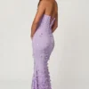 Amal Maxikleid mit Schnürung und Spitzenbesatz in Lila Amal Maxikleid mit Schnürung und Spitzenbesatz in Lila