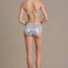 Celina Pailletten-Mesh-Shorts mit mittlerer Leibhöhe in Silber Celina Pailletten-Mesh-Shorts mit mittlerer Leibhöhe in Silber