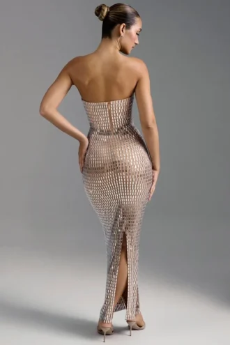 Amaya Bandeau-Maxikleid mit Verzierung in Mandel