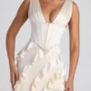 Ambrosia Maxikleid mit Rüschenbesatz und Korsett in Elfenbein Ambrosia Maxikleid mit Rüschenbesatz und Korsett in Elfenbein