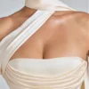 Anastasia – Drapiertes Satin-Minikleid mit Neckholder in Elfenbein Anastasia – Drapiertes Satin-Minikleid mit Neckholder in Elfenbein