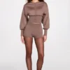 Antonia Strick-Mini-Shorts mit mittlerer Leibhöhe in Mokka