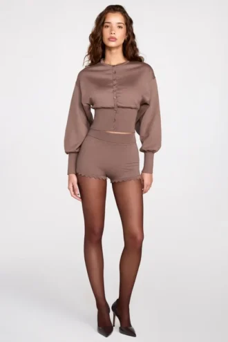 Antonia Strick-Mini-Shorts mit mittlerer Leibhöhe in Mokka