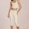Anessa Capri-Jeans mit mittlerer Leibhöhe in Elfenbein Anessa Capri-Jeans mit mittlerer Leibhöhe in Elfenbein