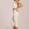 Anessa Capri-Jeans mit mittlerer Leibhöhe in Elfenbein Anessa Capri-Jeans mit mittlerer Leibhöhe in Elfenbein