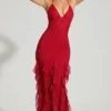 Anley Maxikleid mit Rüschen und verziertem Neckholder in Rot Anley Maxikleid mit Rüschen und verziertem Neckholder in Rot