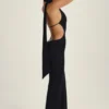 Anneka Maxikleid mit Halterneck und Ausschnitt mit Schaldetail in Schwarz Anneka Maxikleid mit Halterneck und Ausschnitt mit Schaldetail in Schwarz