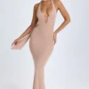 Anneka Maxikleid mit Halterneck und Ausschnitt mit Schaldetail in Warm Peach Anneka Maxikleid mit Halterneck und Ausschnitt mit Schaldetail in Warm Peach