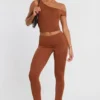 Anona Hose mit mittlerer Leibhöhe aus Modal-Kaschmir-Mischung in Kastanienbraun