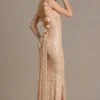 Ariette Premium Maxikleid mit Verzierungen und offenem Rücken in Gold Ariette Premium Maxikleid mit Verzierungen und offenem Rücken in Gold