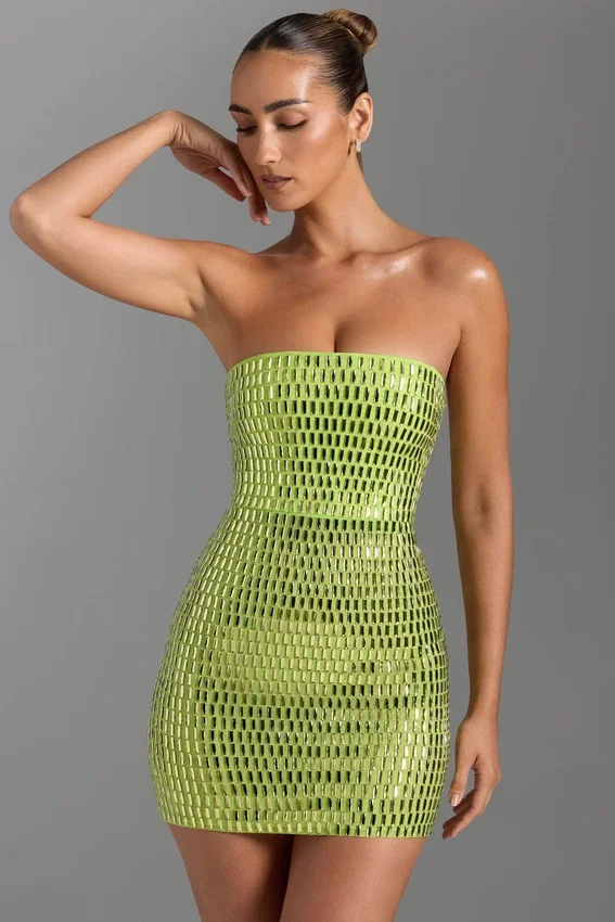 Aurora Bandeau-Minikleid mit Verzierungen in Birnengrün Aurora Bandeau-Minikleid mit Verzierungen in Birnengrün